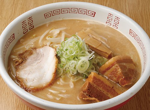 トロトロ角煮がたまらない 老舗の名物ラーメンをご賞味あれ！