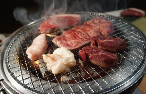 高品質な焼肉メニューが食べ放題！豊富なサイドメニューも魅力です