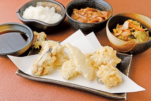 ご飯、みそ汁、キムチおかわり自由の食べ放題