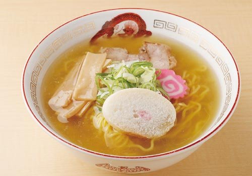 何度食べても飽きのこない、摩訶不思議な味の塩ラーメン