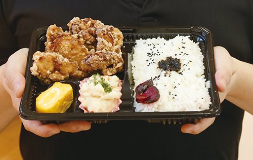 店の味を家庭でも！リーズナブルな400円弁当