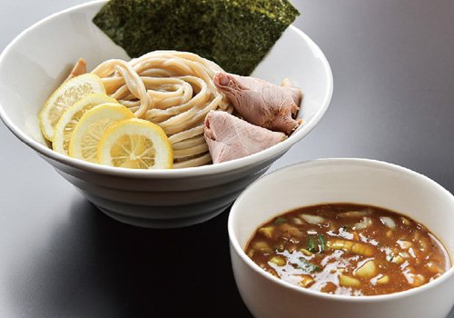 つけ麺好きは行くべし！濃厚つけ麺が有名な東区の人気店！