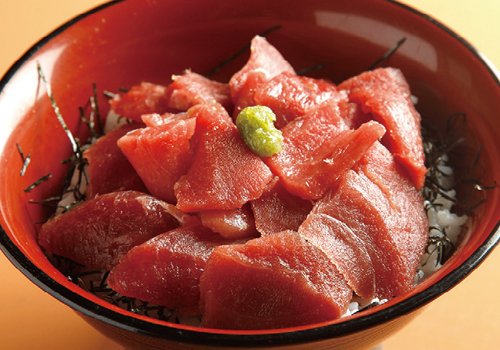 本マグロを贅沢に使用 居酒屋だから実現できるコスパ！