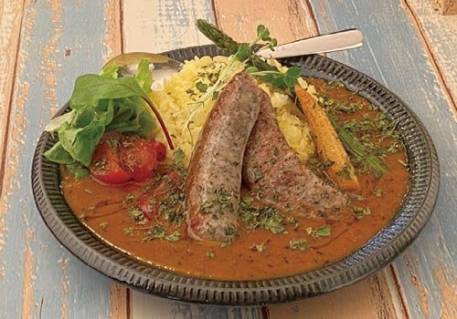 隠れ家的お店で楽しむ カレーとスパイス料理