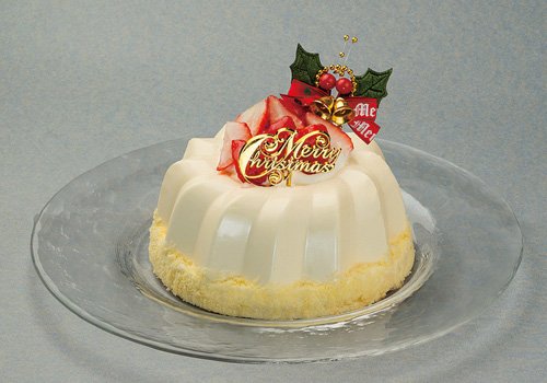 クリスマスはスイートオーケストラのケーキ　ぷるぷる食感の濃厚なミルクのあじわい