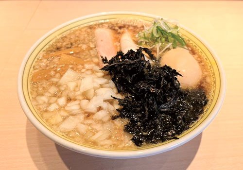 見た目とのギャップに驚く！ あっさりラーメン