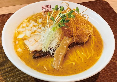 「常に進化を目指す」をコンセプトに日々邁進 12月は中太ストレートたまご麺を使用した味噌！