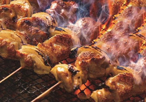 中はふわっと、外はカリっと！ ジューシーな焼き鳥です