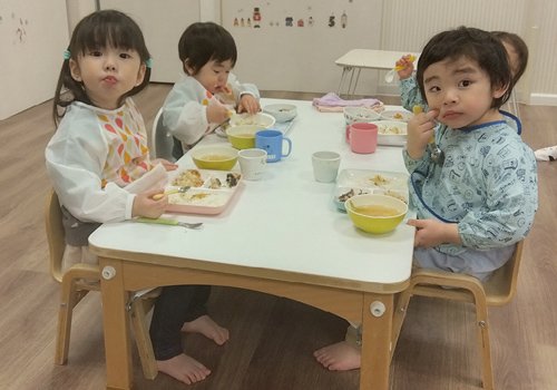 0～2歳児募集中！らくちんな手ぶら登園 誕生会は手作りケーキでお祝いします！