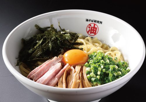 毎月8日は油そば550円！16日はラーメン600円！