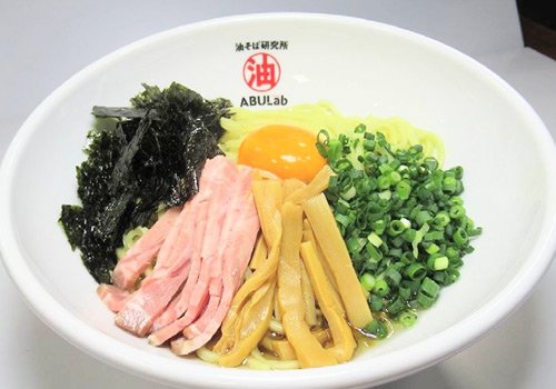 毎月8日は油そば550円！16日はラーメン600円！