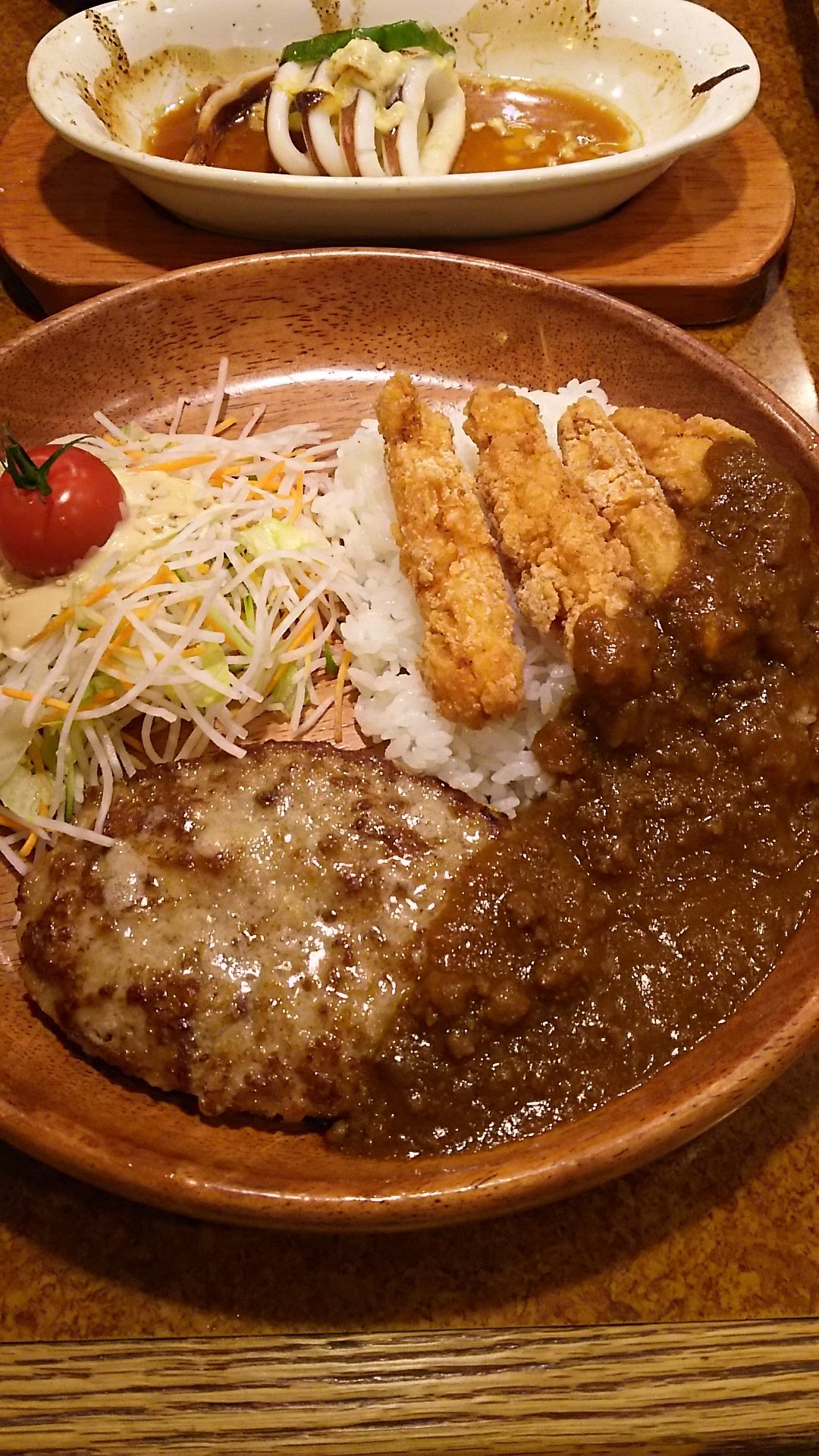 今日の晩御飯は ビクドンでハンバーグ！ 150でお腹満足とは、 老いを感じる。(笑) pic.twitter.com/VW1zO9s3n4 [おもちゃの平野【Twitter】]