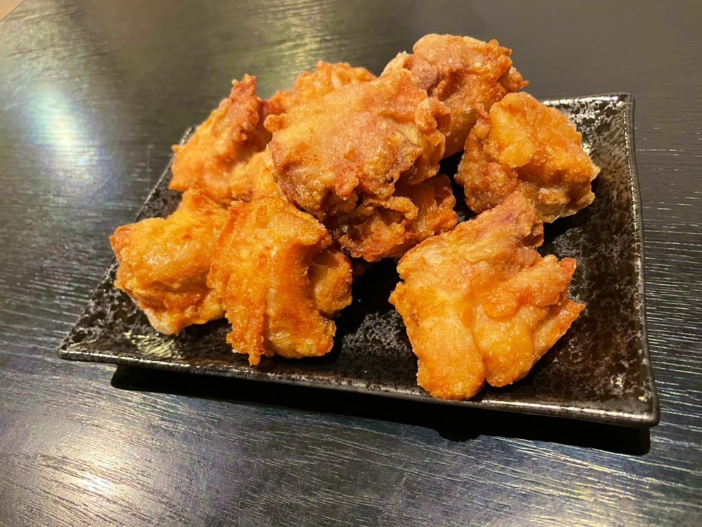 大人気！銀波露手稲店限定ざんぎ✨塩らぁめんの塩だれと鶏もも肉を混ぜ合わせて一晩寝かせてカラッと揚げる銀波露手稲店限定のざんぎ... [らぁめん銀波露 札幌手稲店【Twitter】]