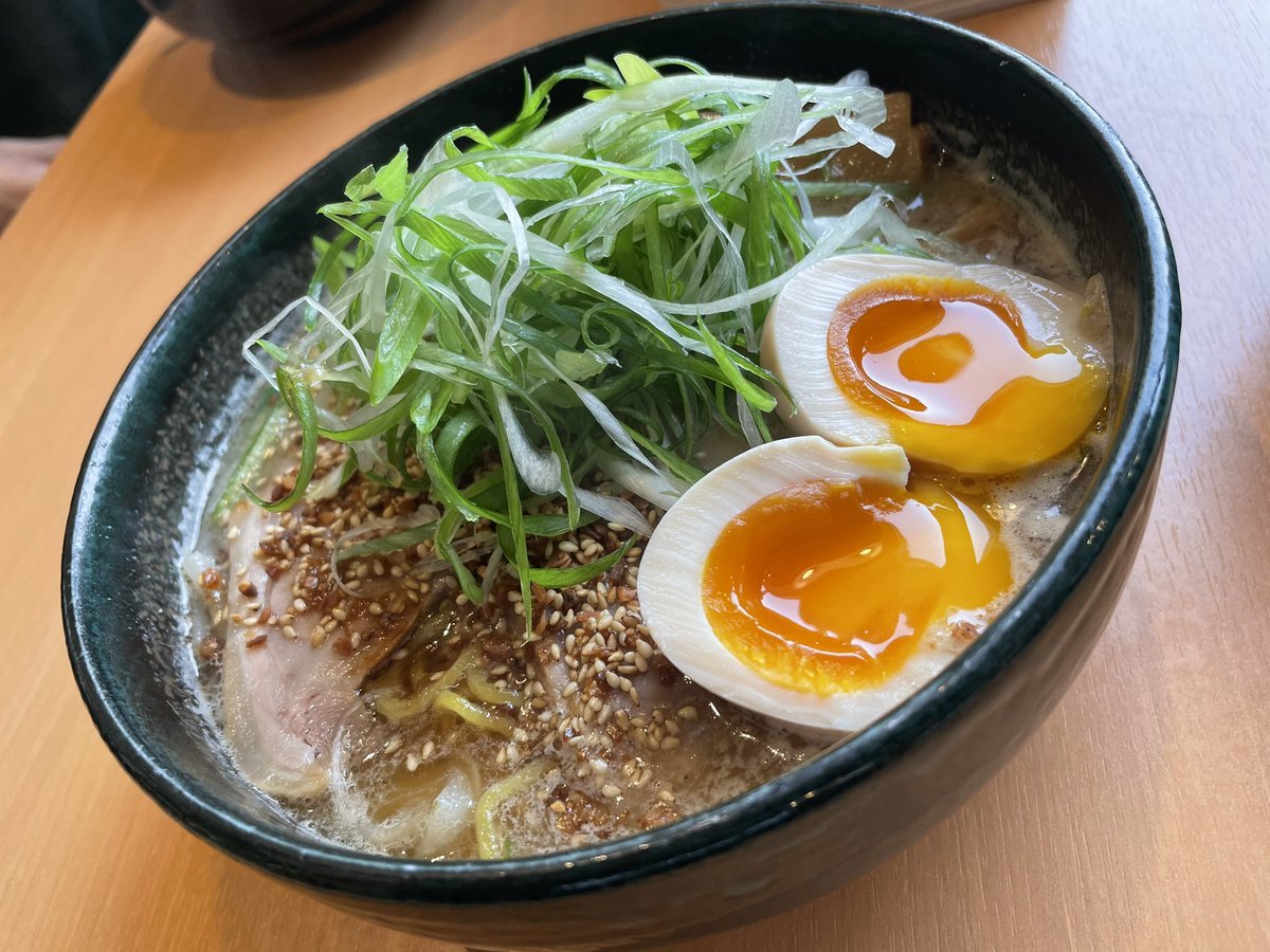 本日もたくさんのご利用ありがとうございます！銀波露手稲店の味玉は全て手作りです！スタッフが毎日仕込んでおります😎どのラー... [らぁめん銀波露 札幌手稲店【Twitter】]