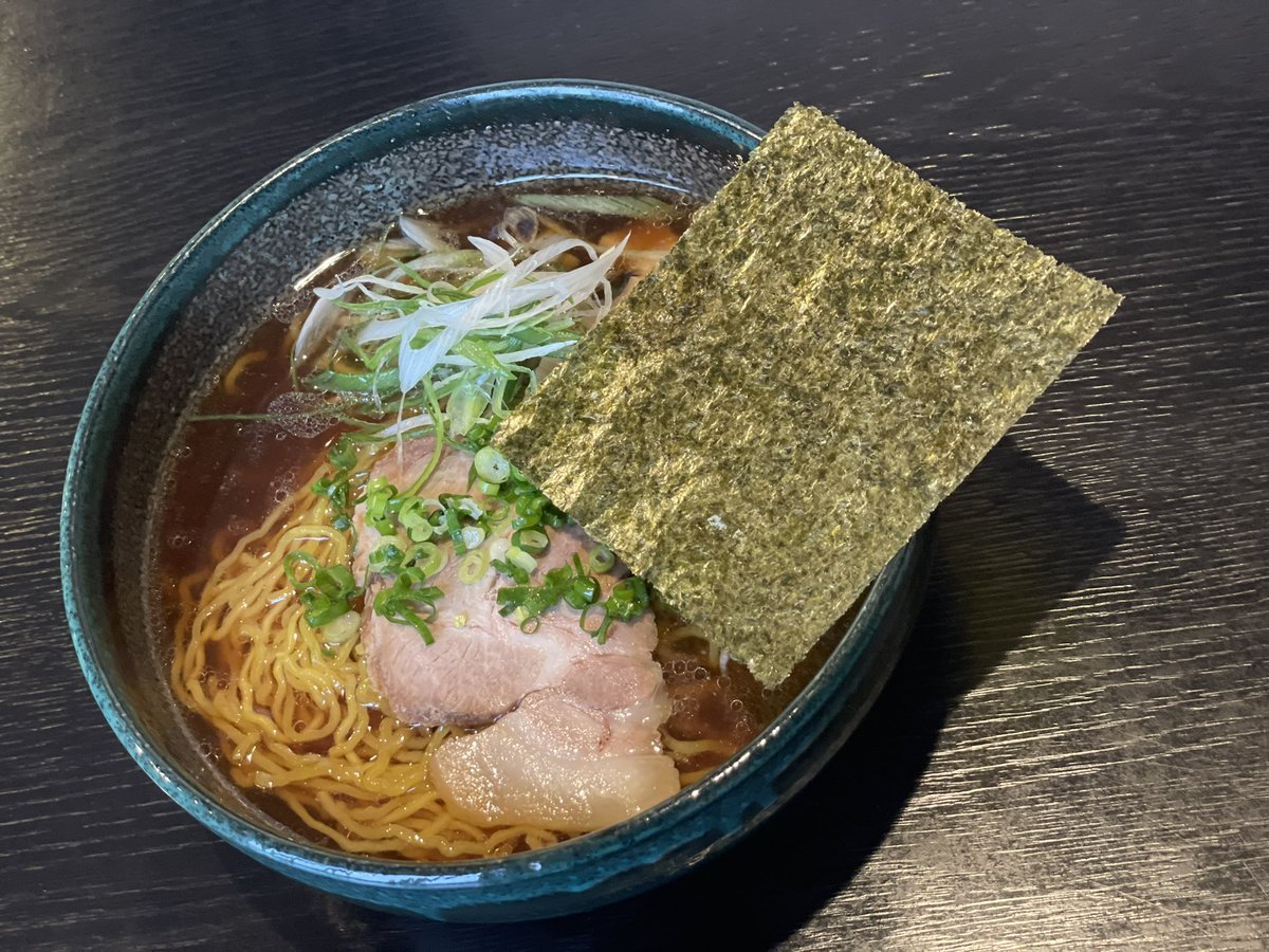 今週最後の朝ラーです🙏銀波露手稲店限定！！朝ラー営業🍜6月5日(土)6:00〜9:00Loメニュー🍜🔴あっさり醤油 500円🔴あっ... [らぁめん銀波露 札幌手稲店【Twitter】]