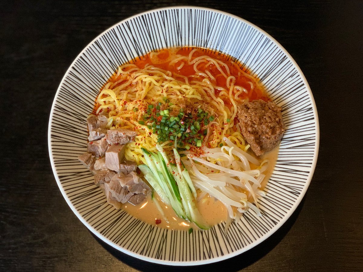 本日銀波露手稲店限定で『夏先取り冷し担々麺 850円』の販売を開始します🔥冷たい麺の時期です🎐辛いのが苦手なお客様はラー油抜きで... [らぁめん銀波露 札幌手稲店【Twitter】]