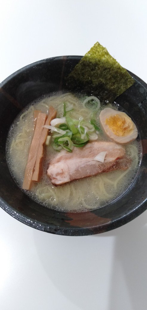 10月限定 あっさり、にぼ塩ラーメン 700円（数量限定）   #麺  #麺屋  #らーめん  #ラーメン  #朝ラーメン  #朝ラー  #... [北のとんこつ 麺 かまくら【Twitter】]