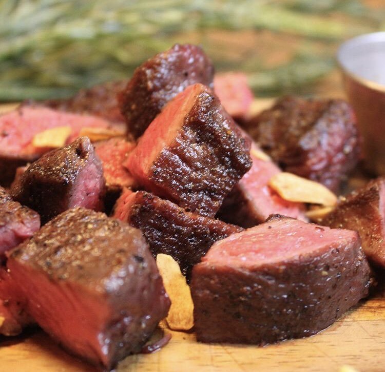 こんにちわ！今日はポカポカ気持ちいいですね(^^)道産の柔らかい赤身肉のステーキ食べながらサッカーみんなで熱い応援しましょう( ◠‿◠ )本... [バル　FUJIYAMA【Twitter】]