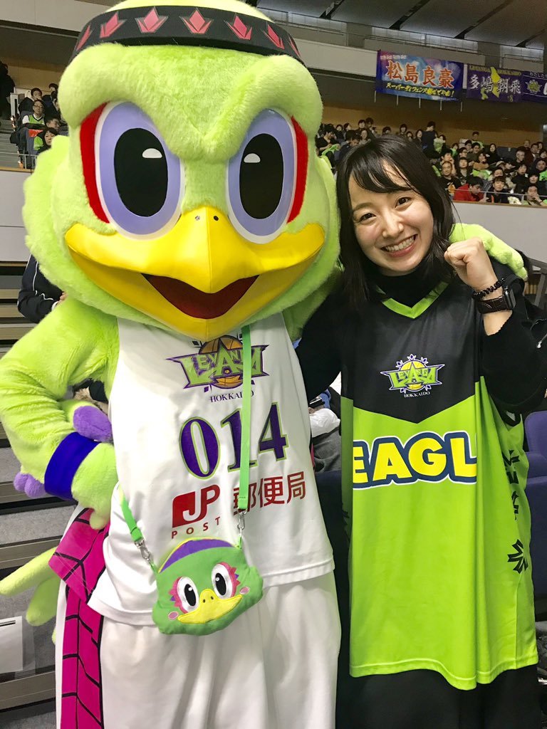 女子カーリングチーム『 #ロコ・ソラーレ』に所属している、 #藤沢五月 さんが本日観戦にいらしてくださっています 会場で多くの方が  #レバ... [レバンガ北海道【Twitter】]