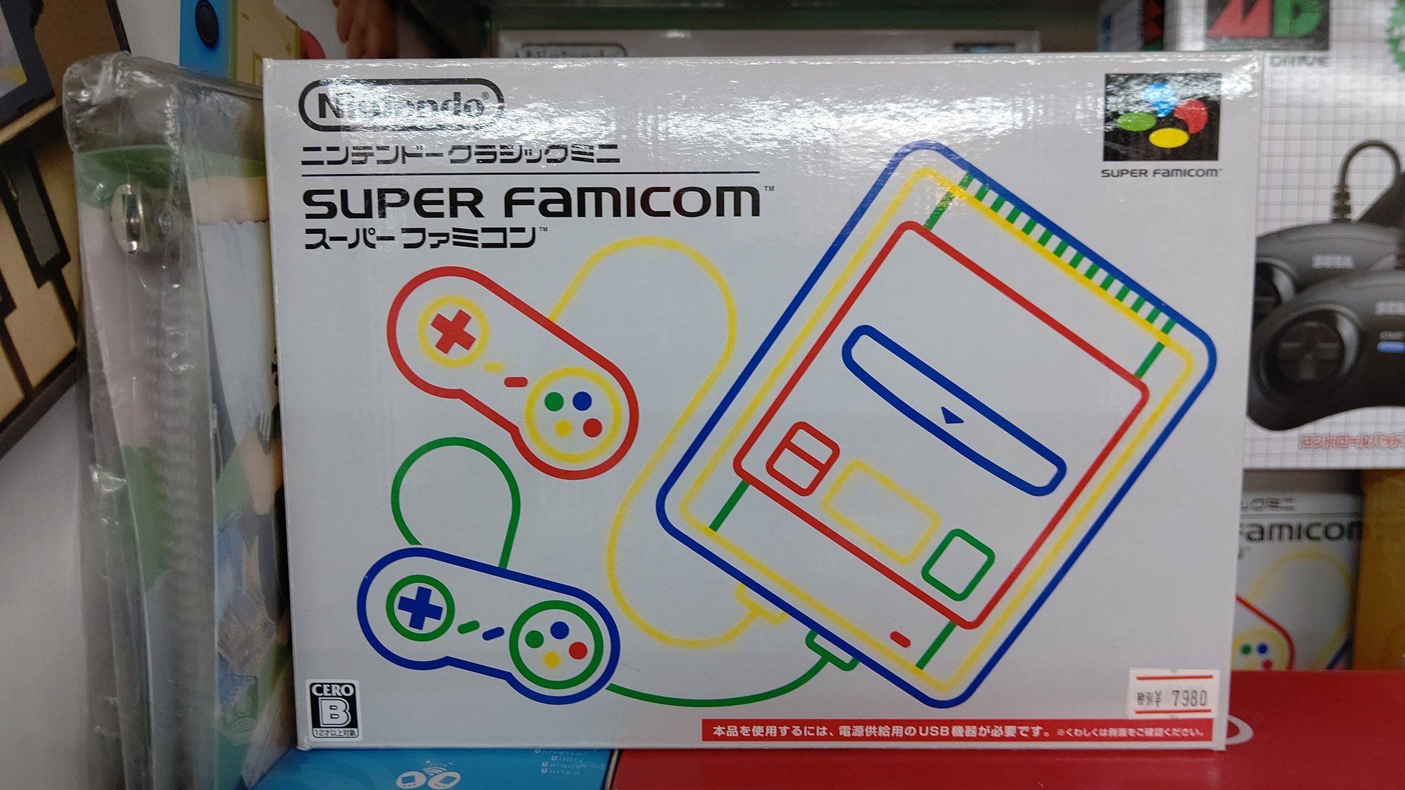 巷で、品切してる スーパーファミコンミニ まだ有りますよ！ pic.twitter.com/56OA3UVhnY [おもちゃの平野【Twitter】]