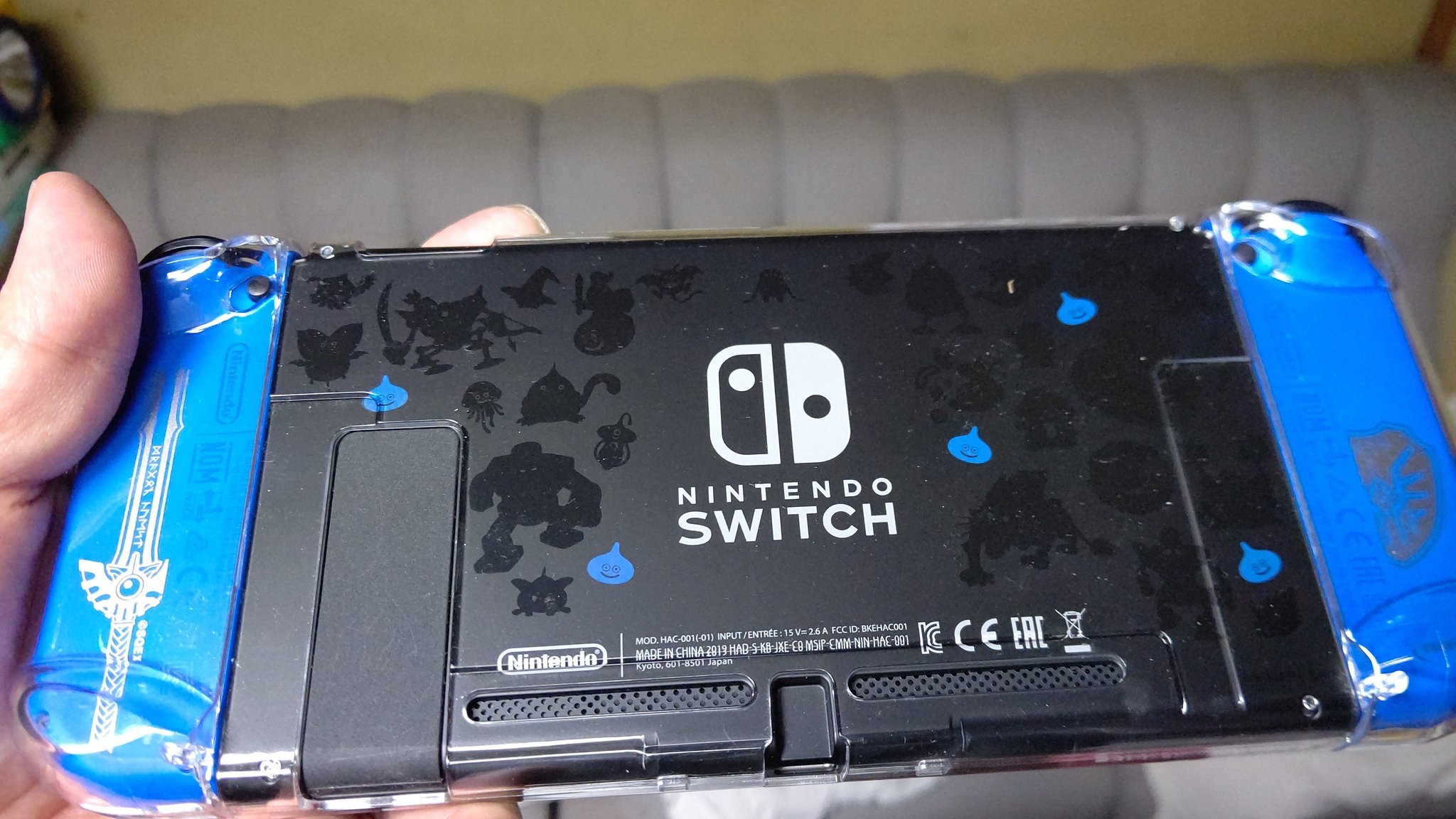 限定のドラクエスイッチ！ ポケモンも、やっと終わったし ドラクエするかなぁ！ (笑) もう、身を削ってゲームする！ 若い頃は、楽しい時間なの... [おもちゃの平野【Twitter】]