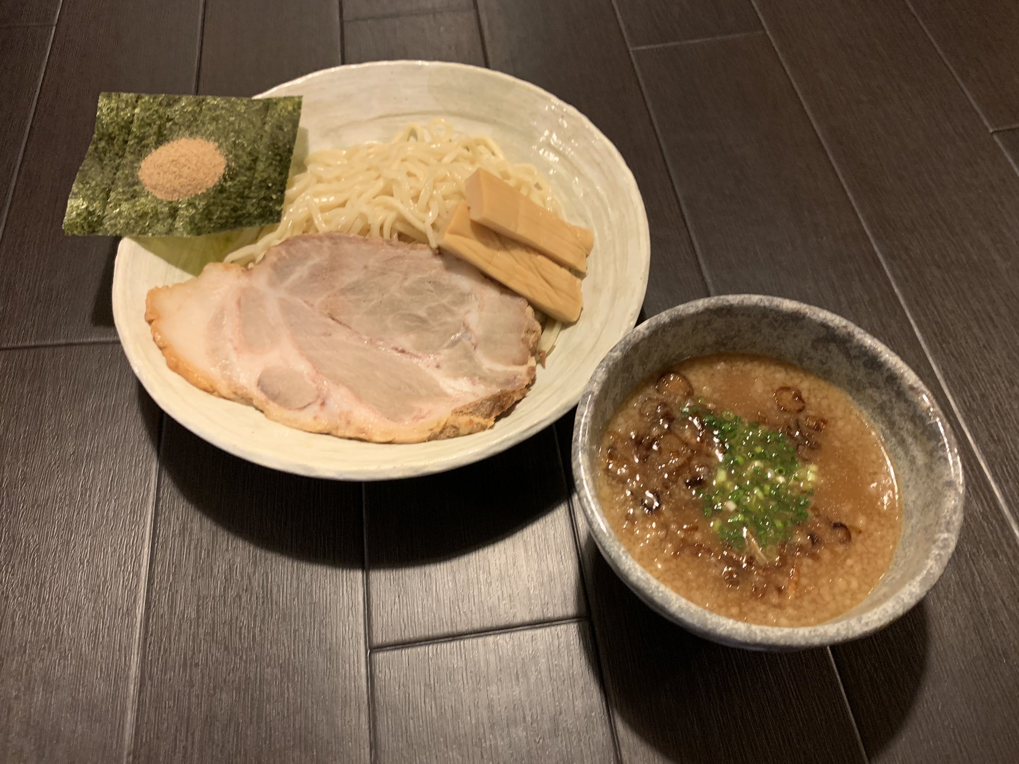 本日もたくさんのお客様にご来店いただけました ありがとうございます つけ麺も美味しいと言っていただけました  天気が悪くなってきているので明... [らぁめん銀波露 札幌手稲店【Twitter】]