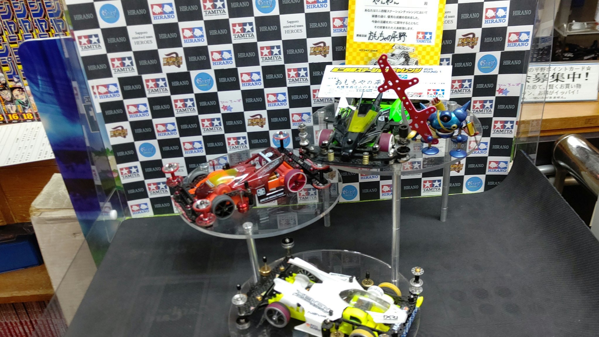 おもちゃの平野、ミニ四駆大会 ステーションチャレンジ1 オープン部門優勝は、 やんやんです！ ジーコさんとの満点バトルは、最高に盛り上がりま... [おもちゃの平野【Twitter】]