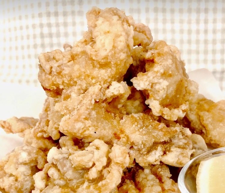 今日もお昼だ！ピロザンギが美味い！🍗✨カラオケしなくても🆗テイクアウト🆗ッス🐔✨皮パリパリのピロスオリジナル🍗ザンギだけ買っ... [カラオケピロス【Twitter】]