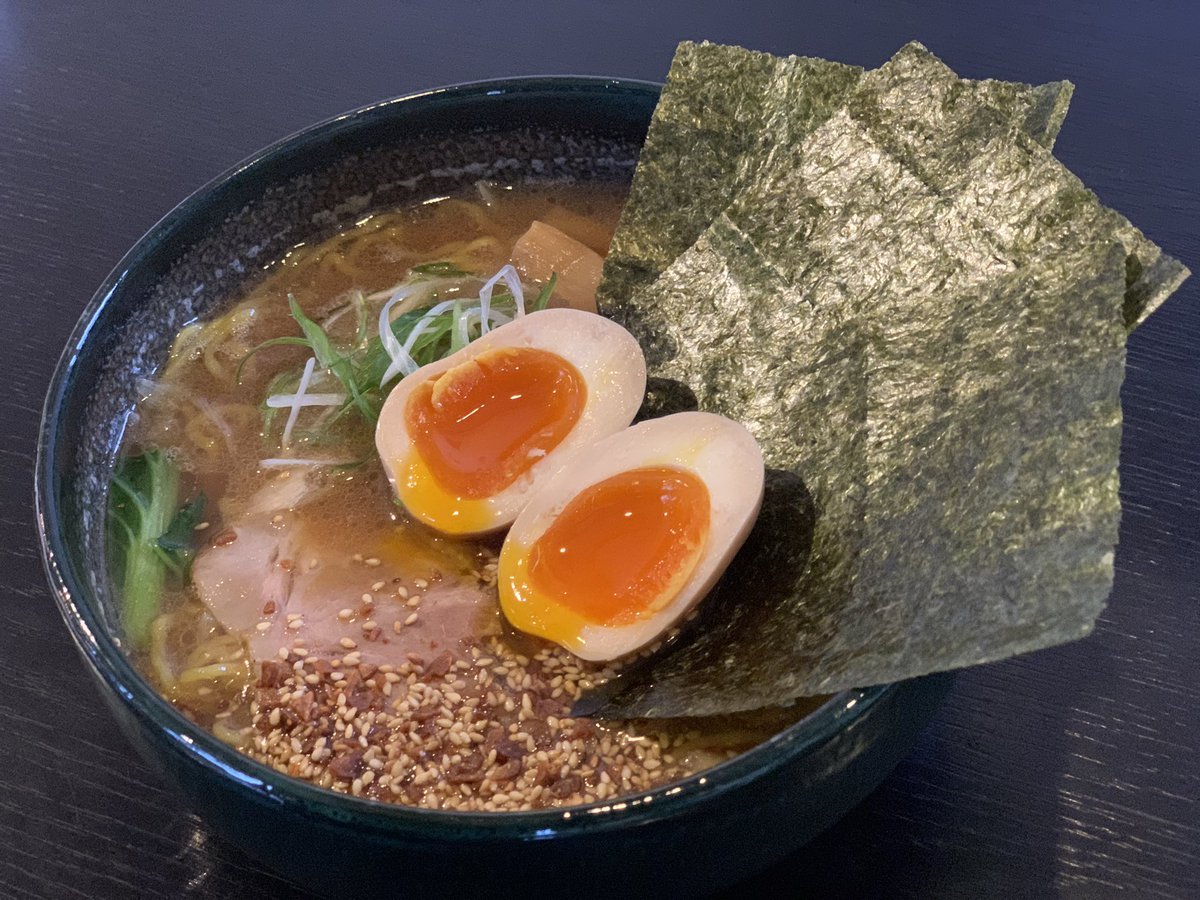 3連休最終日です☀️天気も良くお出かけ日和な朝です✨どの世代からも愛される「のりたまらぁめん」🍜味玉はお店で仕込み、秘伝のタレ... [らぁめん銀波露 札幌手稲店【Twitter】]