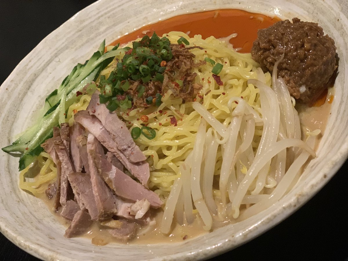 本日より「冷し担々麺 850円」を通常販売します❗️店内飲食 テイクアウトどちらでも大丈夫です💪大好評のため銀波露全体で始まるまで... [らぁめん銀波露 札幌手稲店【Twitter】]