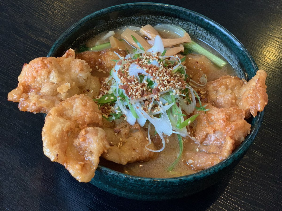 銀波露の「ぱいくぅ麺」はぱいくぅ別皿でご用意することも可能です😎ぱいくぅとは…オリジナル醤油だれに漬けて味がしっかりついた揚げ... [らぁめん銀波露 札幌手稲店【Twitter】]