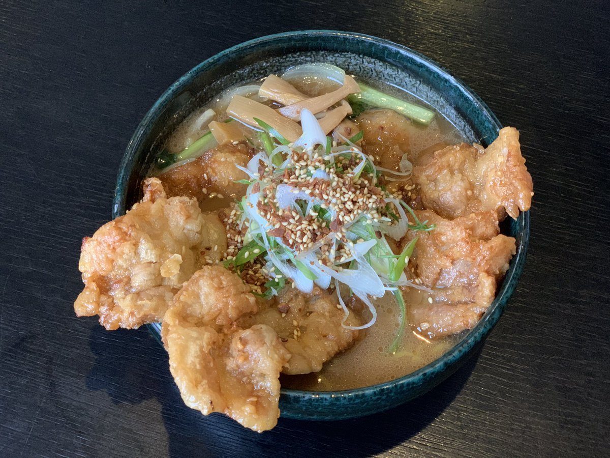 週末は沢山のお客様にご来店いただきました😎🙏ありがとうございます❗️『ぱいくぅ麺』が大人気でした🍜揚げた豚ばら肉を豪快に乗せた... [らぁめん銀波露 札幌手稲店【Twitter】]