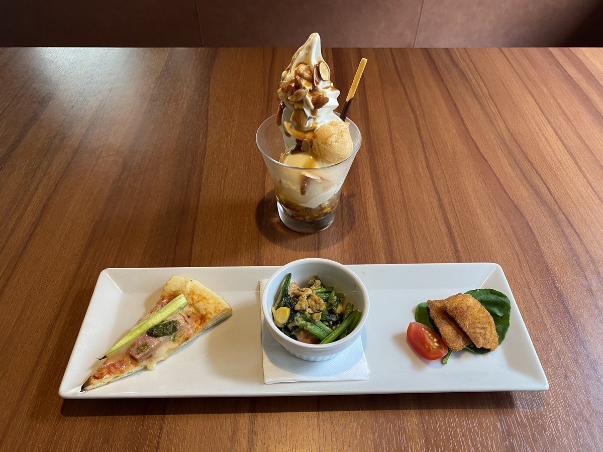 おはようございます！本日も元気に営業中です☺︎こちらが本日のリッチランチです🍴お席まだまだ空いております！ご来店お待ちして... [ベビーフェイスプラネッツ 札幌宮の森店【Twitter】]