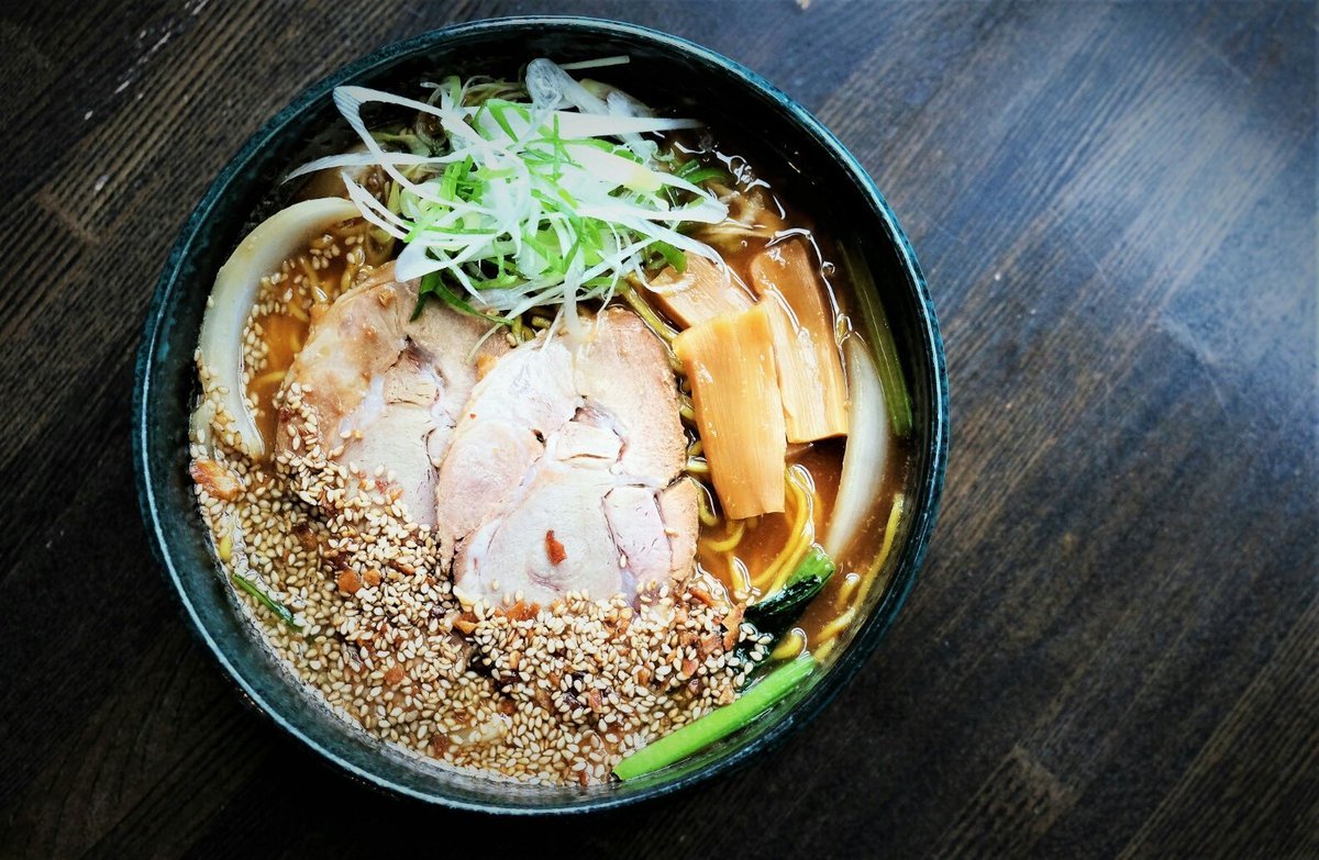 熱い食べ物が苦手なお客様必見🤩！ラーメンのスープを「ぬるく」するサービスを開始します！今まで伸びて美味しく召し上がれなかっ... [らぁめん銀波露 札幌手稲店【Twitter】]