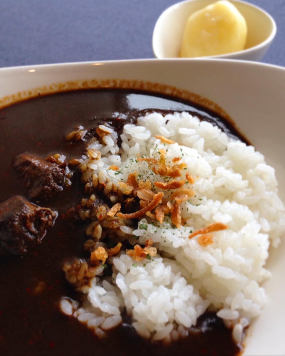 今日はカレーの日ですが、飛行船の日でもあるそうです。飛行船と言えばツェッペリン！今日のBGMはLed Zeppelin しかないっしょー！q... [グルグルカリー【Twitter】]