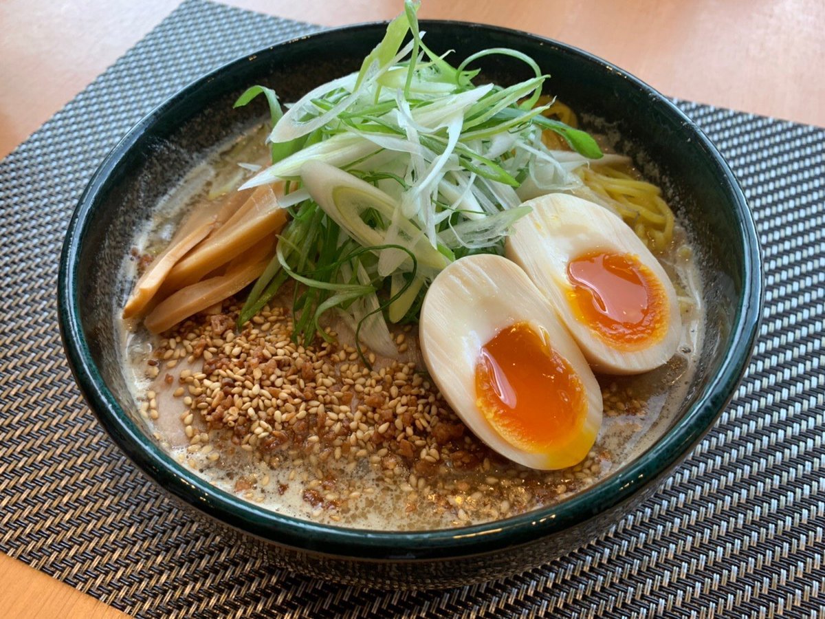 おはようございます☀️当店の味玉は、ひとつひとつ手作りしています🥚！1日中漬け込んでいるので、たっぷり味が染み込んでいます🤤... [らぁめん銀波露 札幌手稲店【Twitter】]