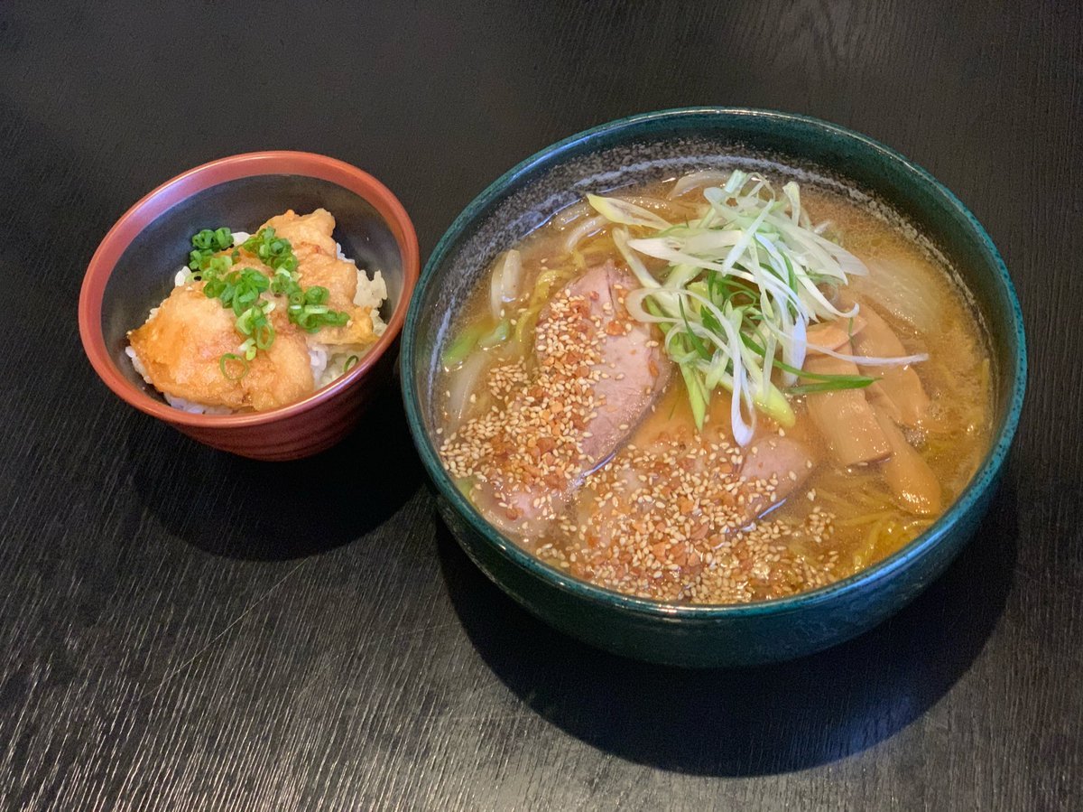 🍜手稲店限定ランチセット🍚平日11:30〜17:00まではランチセットがお得です✨🟡ミニぱいくぅ丼銀波露の名物『ぱいくぅ丼』をミニサイ... [らぁめん銀波露 札幌手稲店【Twitter】]