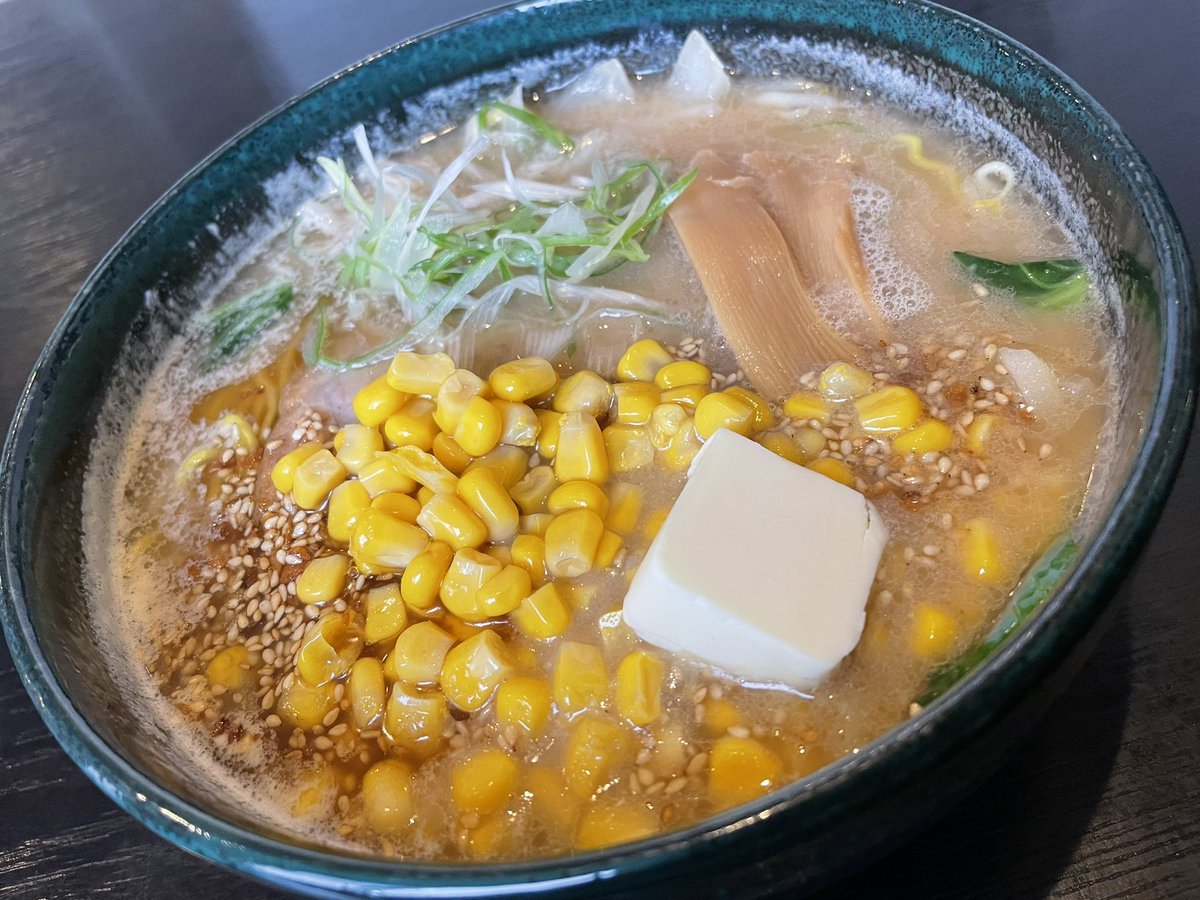 北海道といえばバターコーンラーメンのイメージ🍜道外での催事では大活躍ですが札幌だと…🤔笑イメージは味噌か塩だと思うのですが店長... [らぁめん銀波露 札幌手稲店【Twitter】]