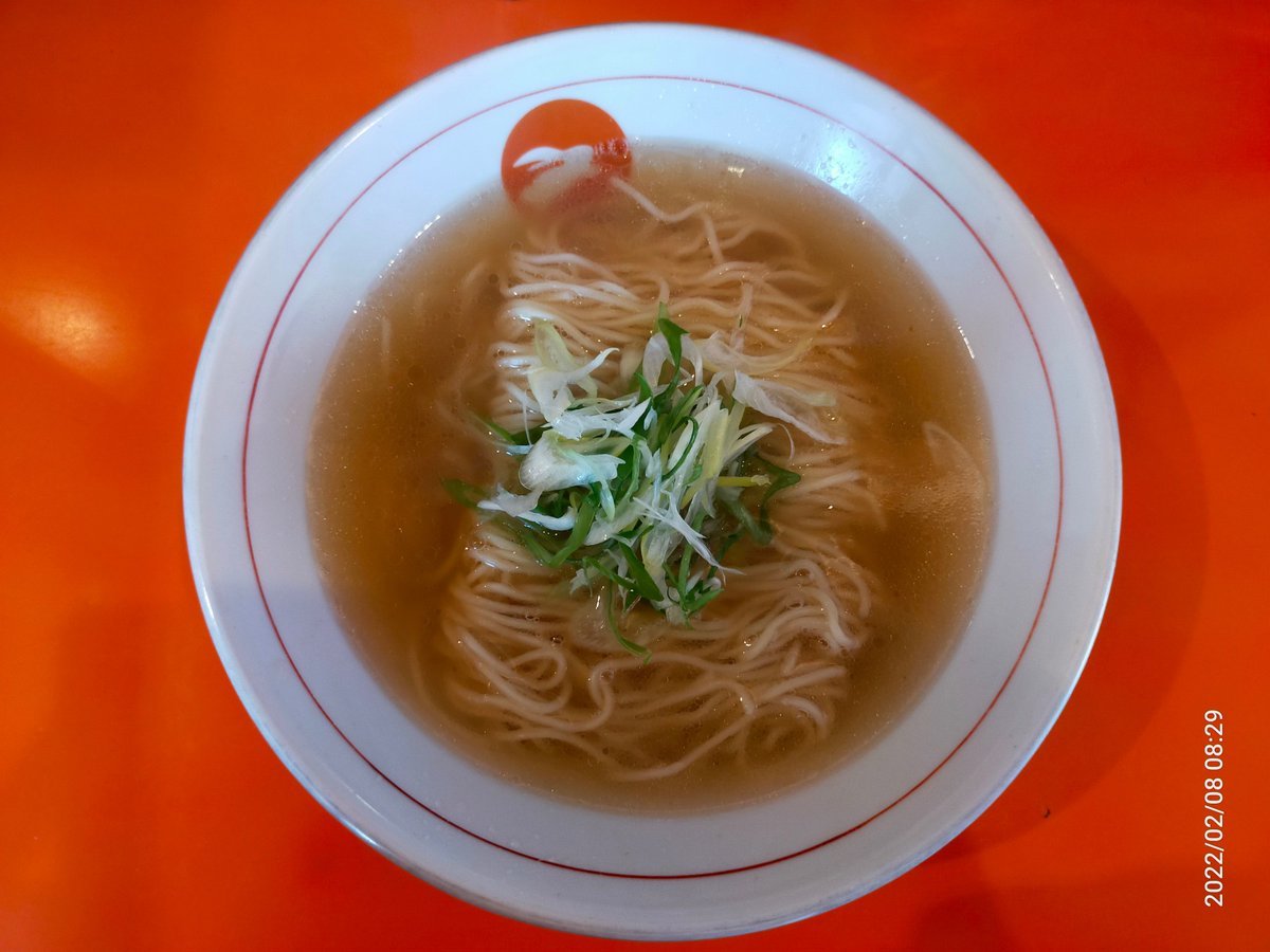 連食ですごちそうさまでした新年の挨拶もまだでしたので来ました魅力的なノベルティグッズを見つけたのでポイント貯めます💦 #... [やさしい、とんこつ 麺 かまくら【Twitter】]