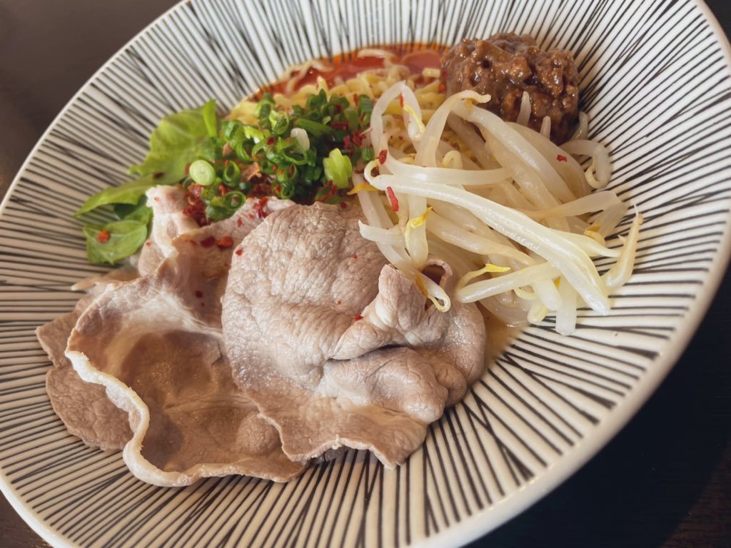 おはようございます☀冷たいメニュー本日もご用意してます☺️！『肉みそ冷し担々麺』と『和風とんこつ冷しつけ麺』があります😊それ... [らぁめん銀波露 札幌手稲店【Twitter】]