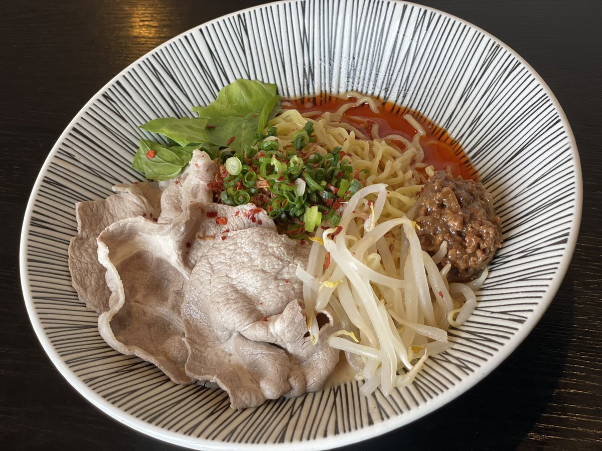 夏の限定麺『肉みそ豚しゃぶ冷し担々麺』は大好評です😎！暑い日が続くと冷たいメニューがたくさんご注文いただきます☺️キンキンに... [らぁめん銀波露 札幌手稲店【Twitter】]