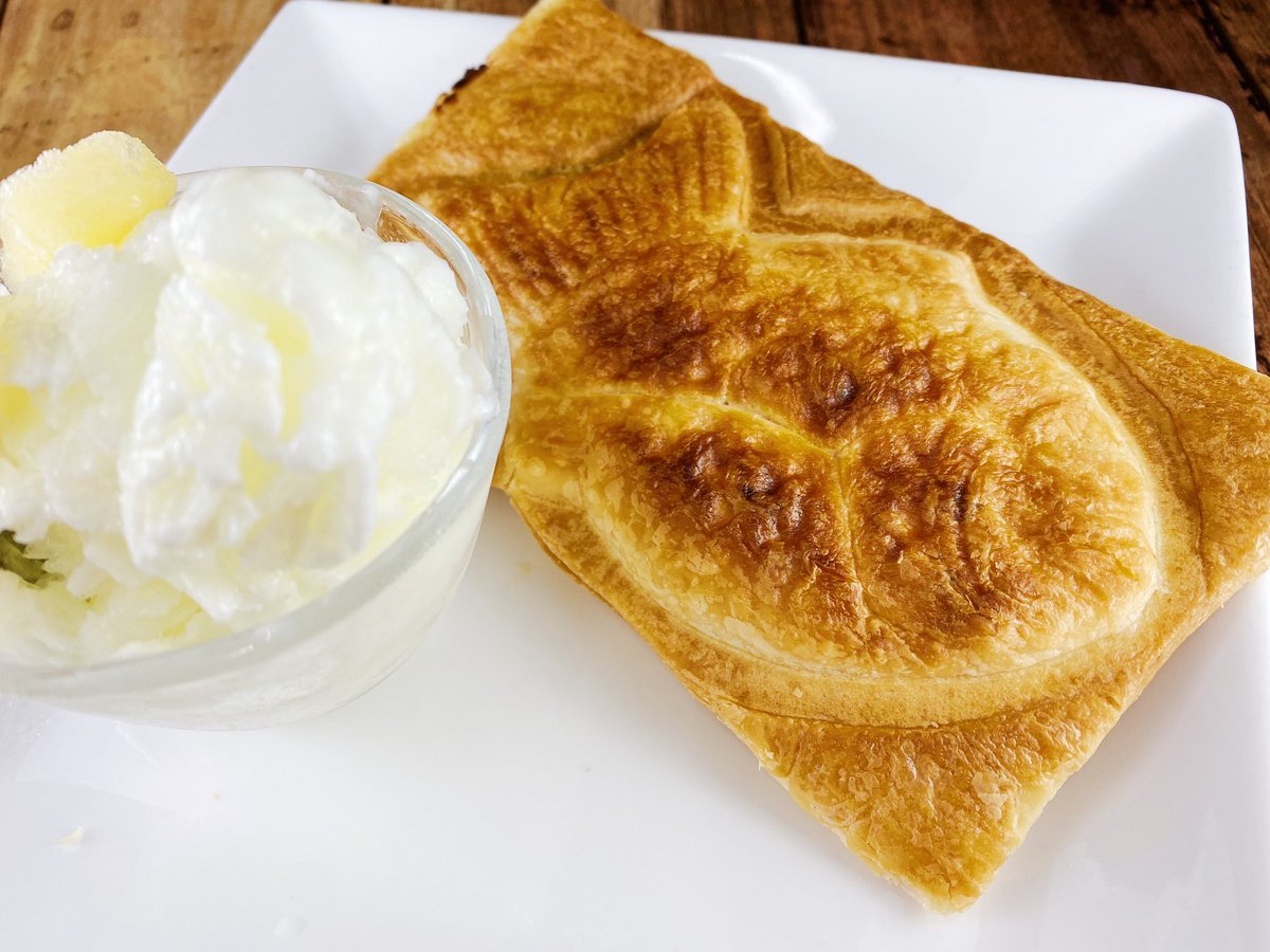 雨の日にも☂️昨日よりスタート！ピロたいカフェセット✨ピロたいにプチシャーベットドリンクがついてワンコイン！カフェタイム... [カラオケピロス【Twitter】]