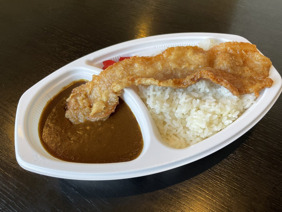 ついに！解禁🔥🔥🔥『ぱいくぅカレー』銀波露の代表メニュー「ぱいくぅ」と手稲店限定の「ビーフカレー」が一緒になったカレーライス... [らぁめん銀波露 札幌手稲店【Twitter】]