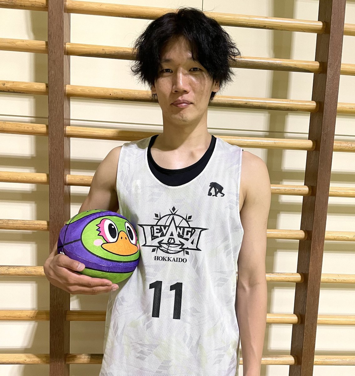 限定50個🖐レバちゃんボール(ボール型クッション)3,650円明日販売開始です🏀🐤✨グッズ売り場は📍1階入場口入ってすぐ右手側#レバ... [レバンガ北海道【Twitter】]