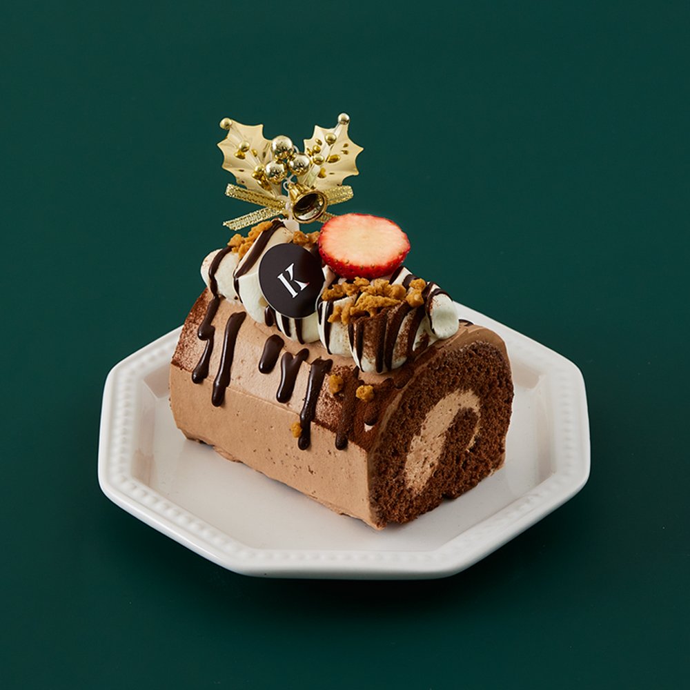 【12/22～12/25限定】「クリスマスブッシュドノエル」生チョコクリームをココアスポンジで包み、生クリーム、グラサージュショコラ... [洋菓子きのとや【Twitter】]