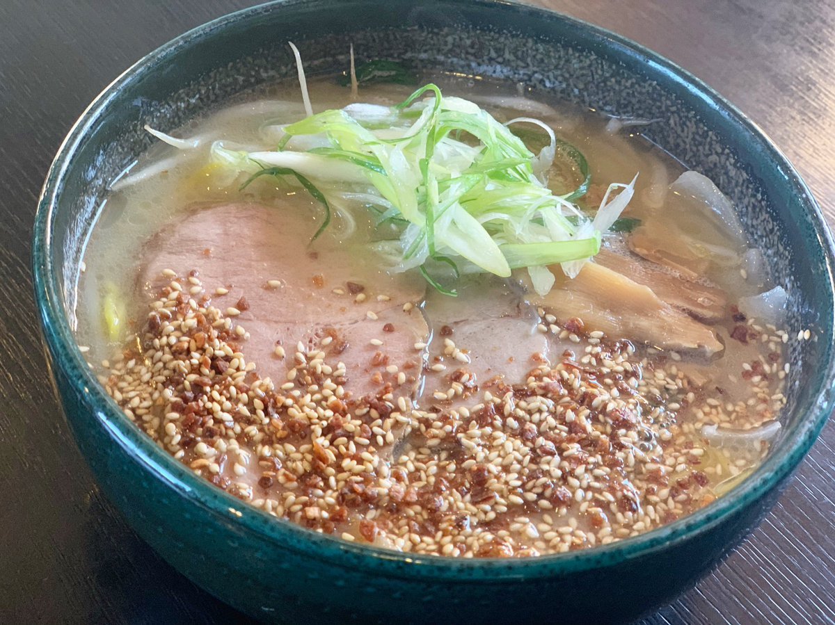 真夜中にラーメン通りまーす🍜本日もありがとうございました🙏✨ [らぁめん銀波露 札幌手稲店【Twitter】]