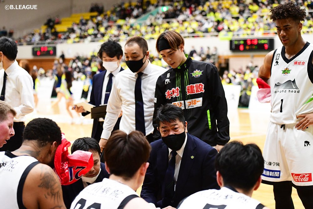 群馬戦前 佐古HCコメント💭『群馬はタレントが揃っており、サイズもスピードもあるチーム。ロスターが欠けた苦しい状況だが、このよう... [レバンガ北海道【Twitter】]