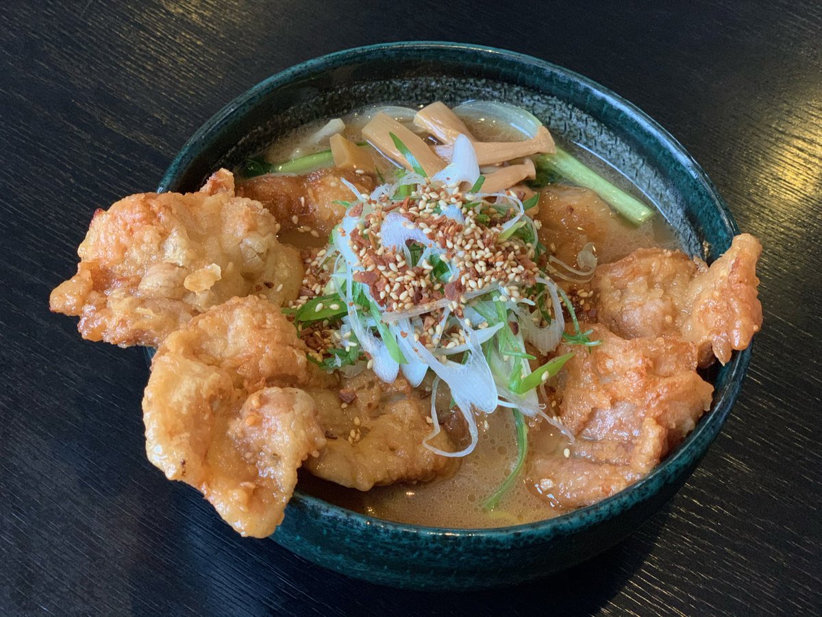 冬の限定麺もいいけどやっぱりぱいくぅ麺😊🔥揚げた豚バラ肉が3枚入った満足出来る一杯！銀波露ならではの銀波露でしか味わえないラ... [らぁめん銀波露 札幌手稲店【Twitter】]