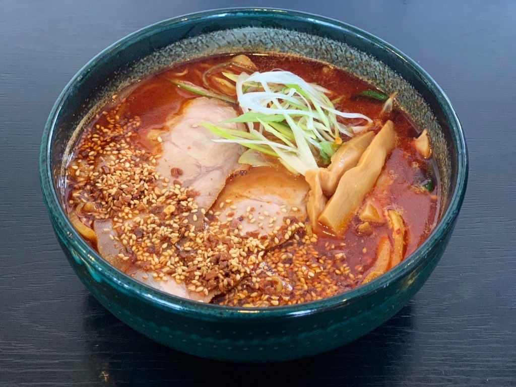 ラーメンがいつも以上に美味しい季節が始まってます😏❄️銀波露手稲店ではメニュー豊富にご用意しております😊！辛いラーメン、ガッツ... [らぁめん銀波露 札幌手稲店【Twitter】]