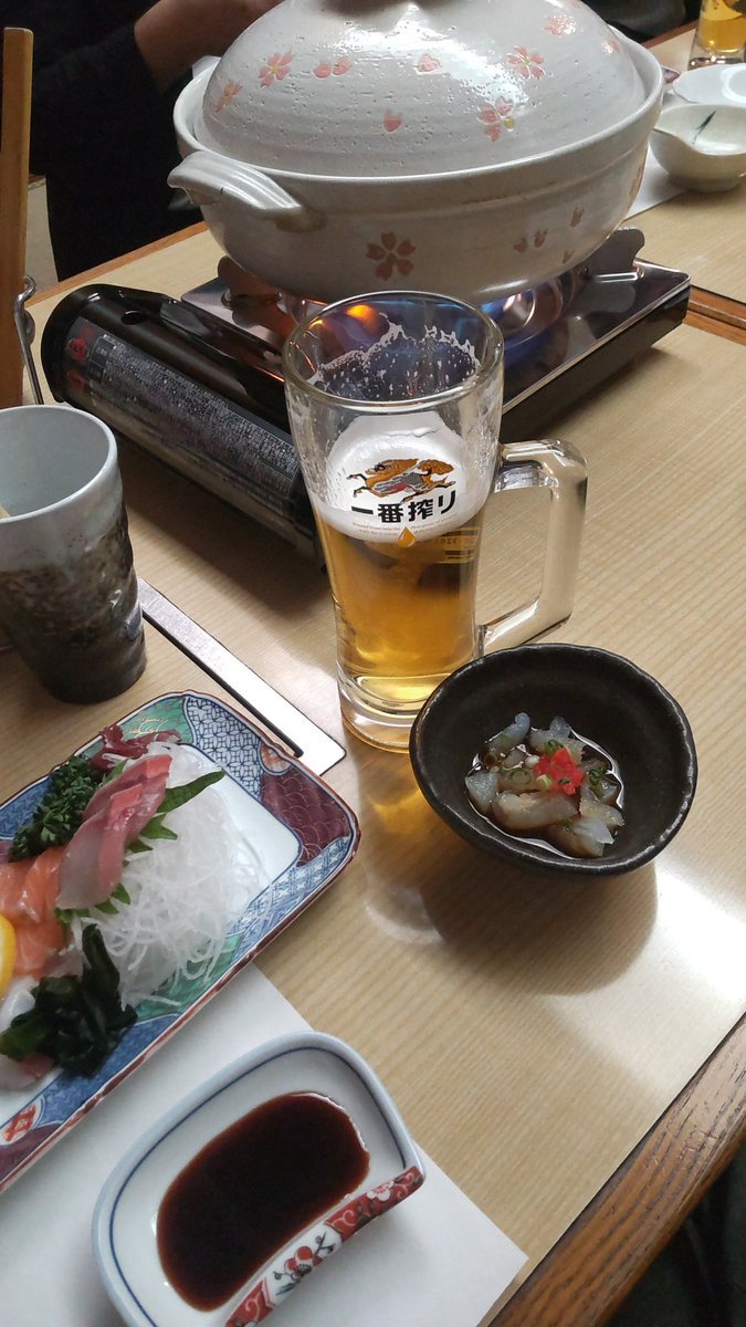 ポケカ仲間と飲みます！ポケカ部！イイネ(笑) [おもちゃの平野【Twitter】]